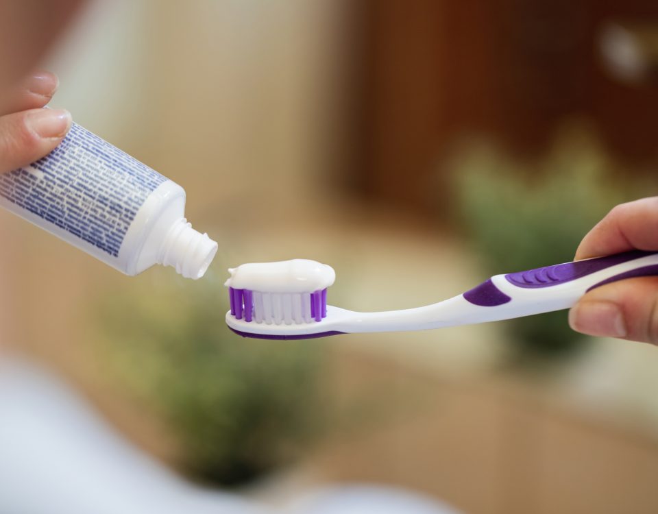 Znaczenie fluoru dla zdrowia jamy ustnej i gdzie go znaleźć oprócz past do zębów